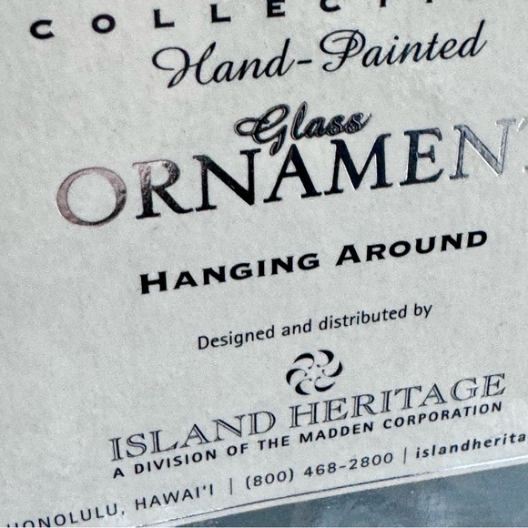 NIB! Holiday Christmas “Hanging Around” Santa Glass Ornament - Picture 3 of 5